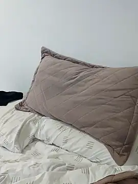 Snapshot of Zoe_riivas chatting on April 8, 11:21 am Zoe riivas online show from April 8, 11:21 am