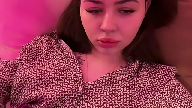 AlmaryKim online show from March 15, 6:03 pm