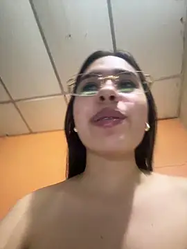 Snapshot of Brianna_bunny05 chatting on June 21, 9:17 pm Brianna bunny05 online show from June 21, 9:17 pm