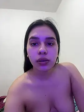 Snapshot of Brianna_bunny05 chatting on June 26, 4:06 am Brianna bunny05 online show from June 26, 4:06 am