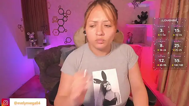 EvelynVega0 online show from December 23, 2:53 am