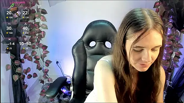 Snapshot of Shinny_Crystal chatting on October 5, 1:31 pm Shinny Crystal online show from October 5, 1:31 pm