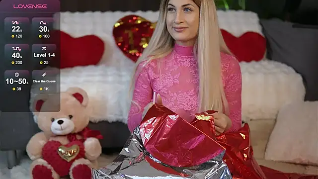 AuroraSins online show from February 9, 7:18 pm