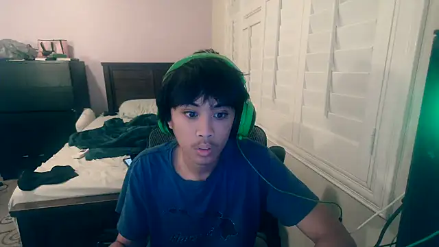 Snapshot of youngasianboy2007 chatting on October 27, 5:11 am youngasianboy2007 online show from October 27, 5:11 am