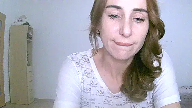 Snapshot of Eliza-Tastys-Q chatting on October 14, 2:29 pm Eliza-Tastys-Q online show from October 14, 2:29 pm