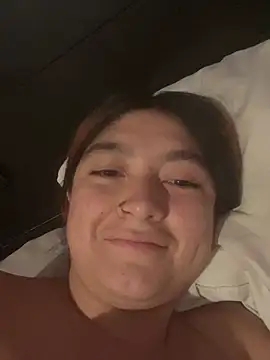 Snapshot of RoxxxMTZ chatting on February 17, 8:55 am RoxxxMTZ online show from February 17, 8:55 am