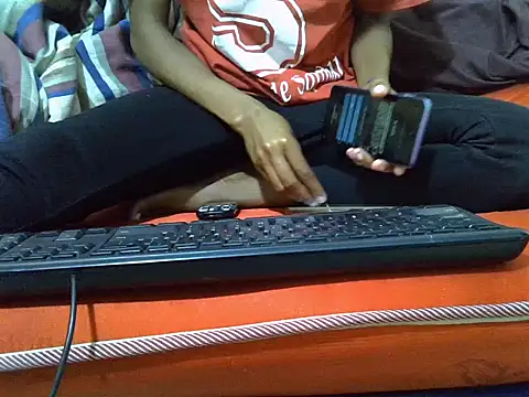 Snapshot of reneilwemat12 chatting on October 1, 12:44 pm reneilwemat12 online show from October 1, 12:44 pm