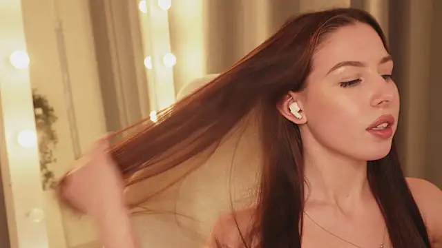ChloeSammers online show from April 24, 1:46 pm