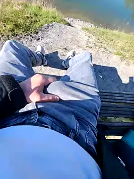 rezzzze online show from April 2, 8:56 am