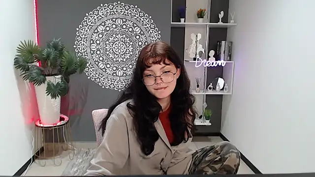 Snapshot of MileyRood chatting on October 1, 1:55 am MileyRood online show from October 1, 1:55 am