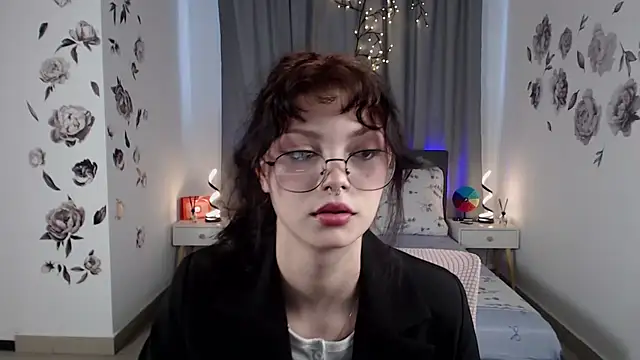 Snapshot of MileyRood chatting on October 1, 11:22 pm MileyRood online show from October 1, 11:22 pm