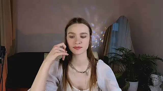 Snapshot of PollyMayer chatting on October 2, 6:42 am PollyMayer online show from October 2, 6:42 am