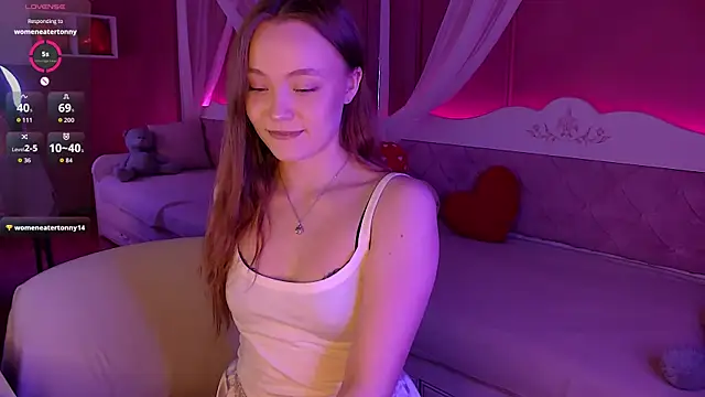 EmmaCamm online show from March 4, 1:39 pm