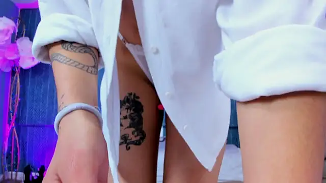 LeaMoreau22 online show from January 17, 3:22 am