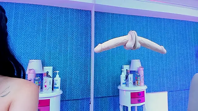 LeaMoreau22 online show from February 5, 3:00 am