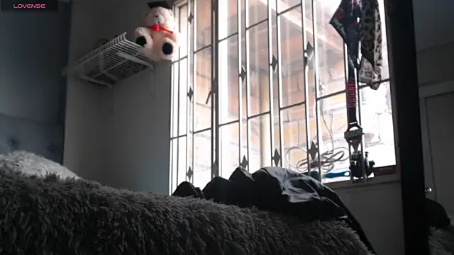 Snapshot of HoneyBabe_6 chatting on September 30, 8:03 pm HoneyBabe 6 online show from September 30, 8:03 pm