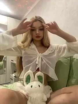  Siennaaa  online show from November 16, 4:34 pm