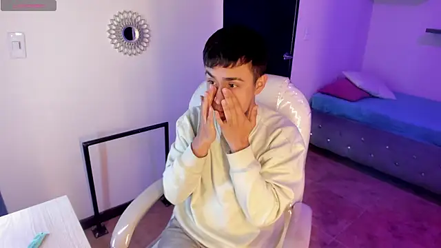 Nyko ds online show from November 27, 4:14 am