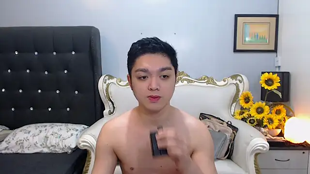 JayKarLo online show from October 9, 2:15 pm