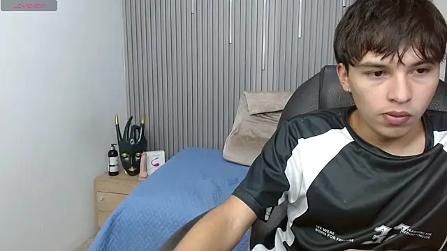 StiwenTwink online show from March 28, 1:43 pm