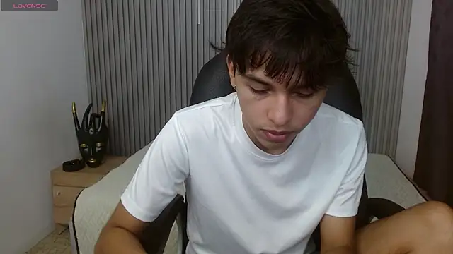 StiwenTwink online show from March 31, 3:12 pm