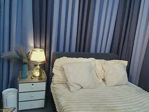 Kaydee Callix online show from October 7, 4:37 pm