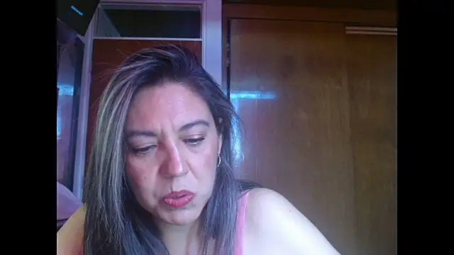 XxAntonellaxxx online show from November 18, 4:33 pm