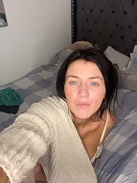 LolaReaX online show from February 10, 7:45 am