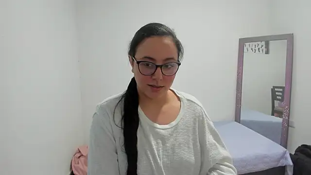 Snapshot of Venus_cat_ chatting on October 16, 9:38 pm Venus cat online show from October 16, 9:38 pm