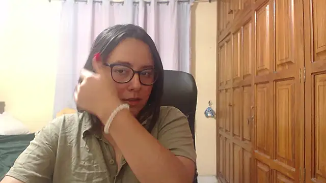 Snapshot of Venus_cat_ chatting on February 11, 3:11 am Venus cat online show from February 11, 3:11 am