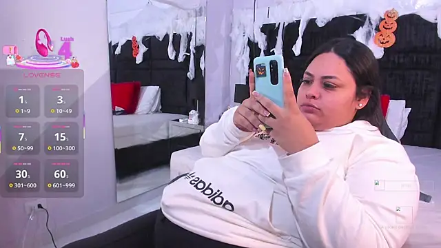 MayaCurvy online show from October 21, 4:35 am