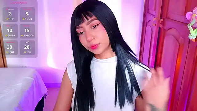 Snapshot of emma_web_ chatting on October 7, 3:09 pm emma web online show from October 7, 3:09 pm