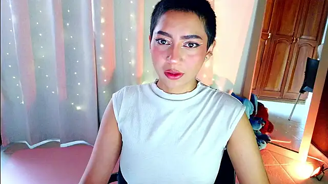 Snapshot of emma_web_ chatting on March 6, 5:09 pm emma web online show from March 6, 5:09 pm