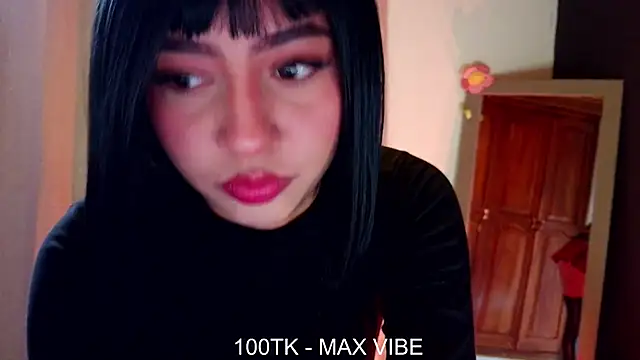 Snapshot of emma_web_ chatting on March 11, 5:30 pm emma web online show from March 11, 5:30 pm