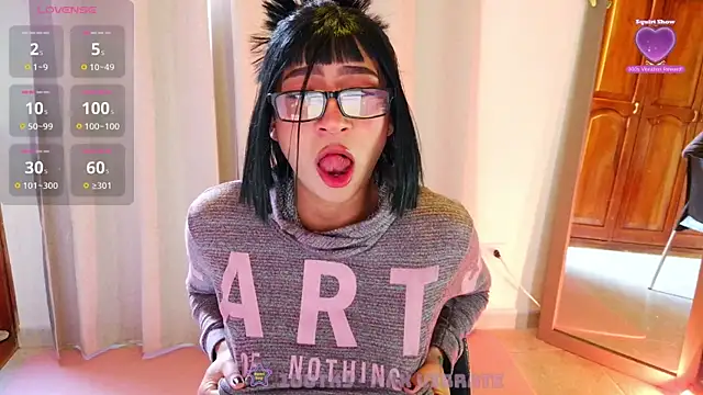 Snapshot of emma_web_ chatting on March 20, 4:34 pm emma web online show from March 20, 4:34 pm