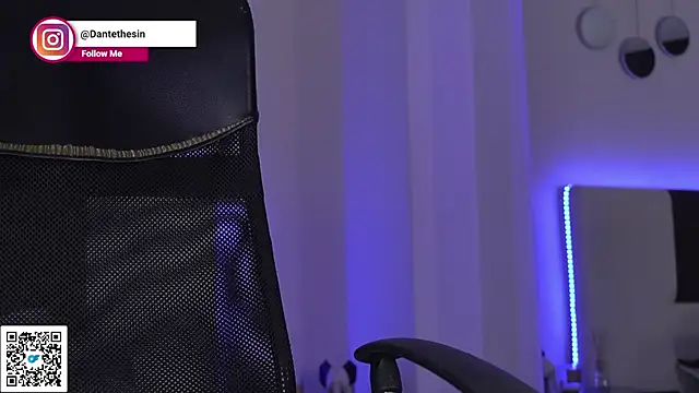 DanteeStone online show from March 31, 8:53 pm