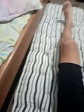 Snapshot of mazo18 chatting on October 21, 10:05 am mazo18 online show from October 21, 10:05 am