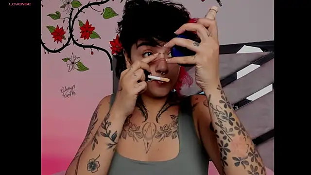Snapshot of AteneaRockstarr_ chatting on October 2, 9:44 pm AteneaRockstarr online show from October 2, 9:44 pm