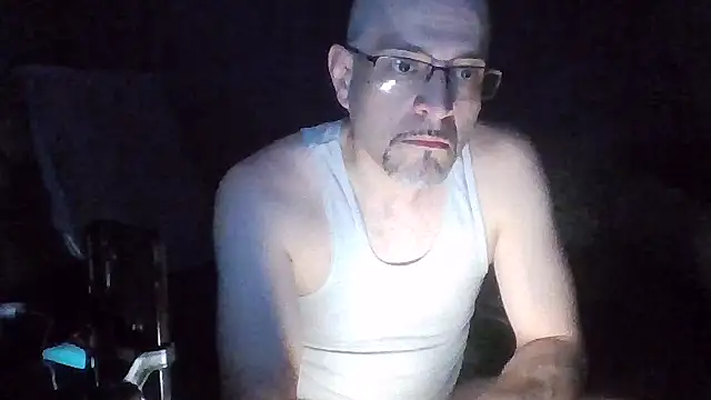 Snapshot of Curious9884 chatting on October 10, 2:43 am Curious9884 online show from October 10, 2:43 am