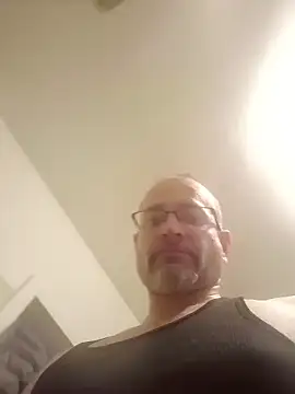 Snapshot of Curious9884 chatting on January 15, 2:21 pm Curious9884 online show from January 15, 2:21 pm