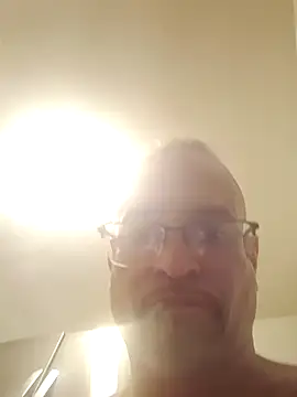 Snapshot of Curious9884 chatting on February 18, 5:36 am Curious9884 online show from February 18, 5:36 am