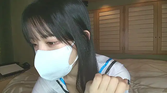 hana-08787- online show from November 18, 10:31 am