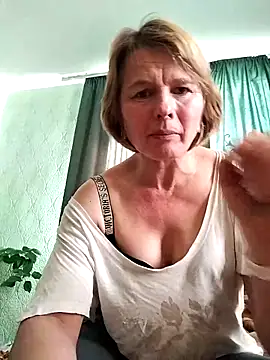 Snapshot of Masha412111 chatting on March 5, 9:16 am Masha412111 online show from March 5, 9:16 am