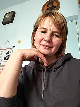 Snapshot of Masha412111 chatting on April 7, 7:09 am Masha412111 online show from April 7, 7:09 am