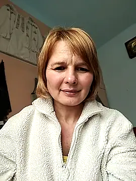 Snapshot of Masha412111 chatting on April 8, 7:19 am Masha412111 online show from April 8, 7:19 am