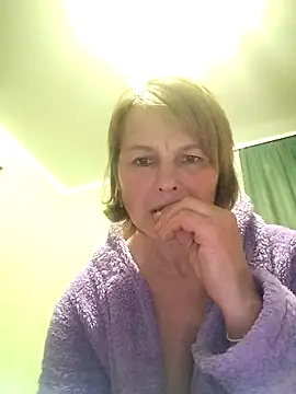 Snapshot of Masha412111 chatting on April 25, 9:23 pm Masha412111 online show from April 25, 9:23 pm