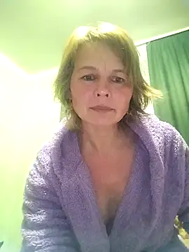Snapshot of Masha412111 chatting on April 26, 9:01 pm Masha412111 online show from April 26, 9:01 pm