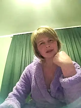 Snapshot of Masha412111 chatting on May 1, 9:41 pm Masha412111 online show from May 1, 9:41 pm