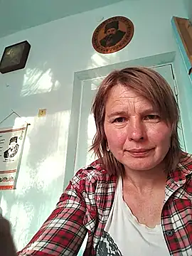 Snapshot of Masha412111 chatting on May 25, 5:19 pm Masha412111 online show from May 25, 5:19 pm