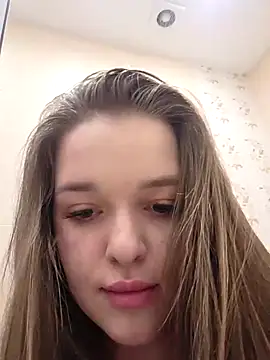 EmilyWhispers online show from May 4, 10:28 pm